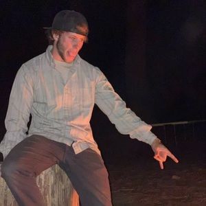 Meet your Posher, Christian